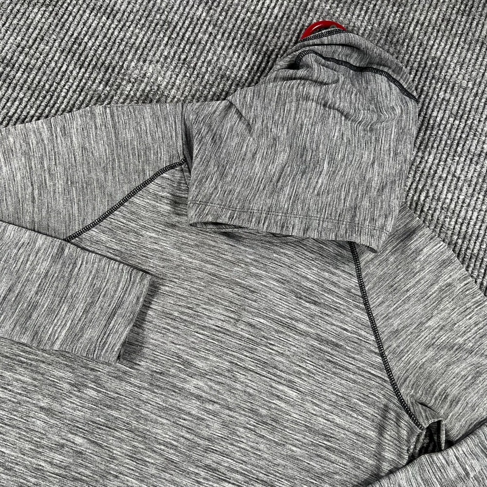 Under Armour Pullover Hooded Shirt Womens Small Gray Long Sleeve Heat Gear Loose